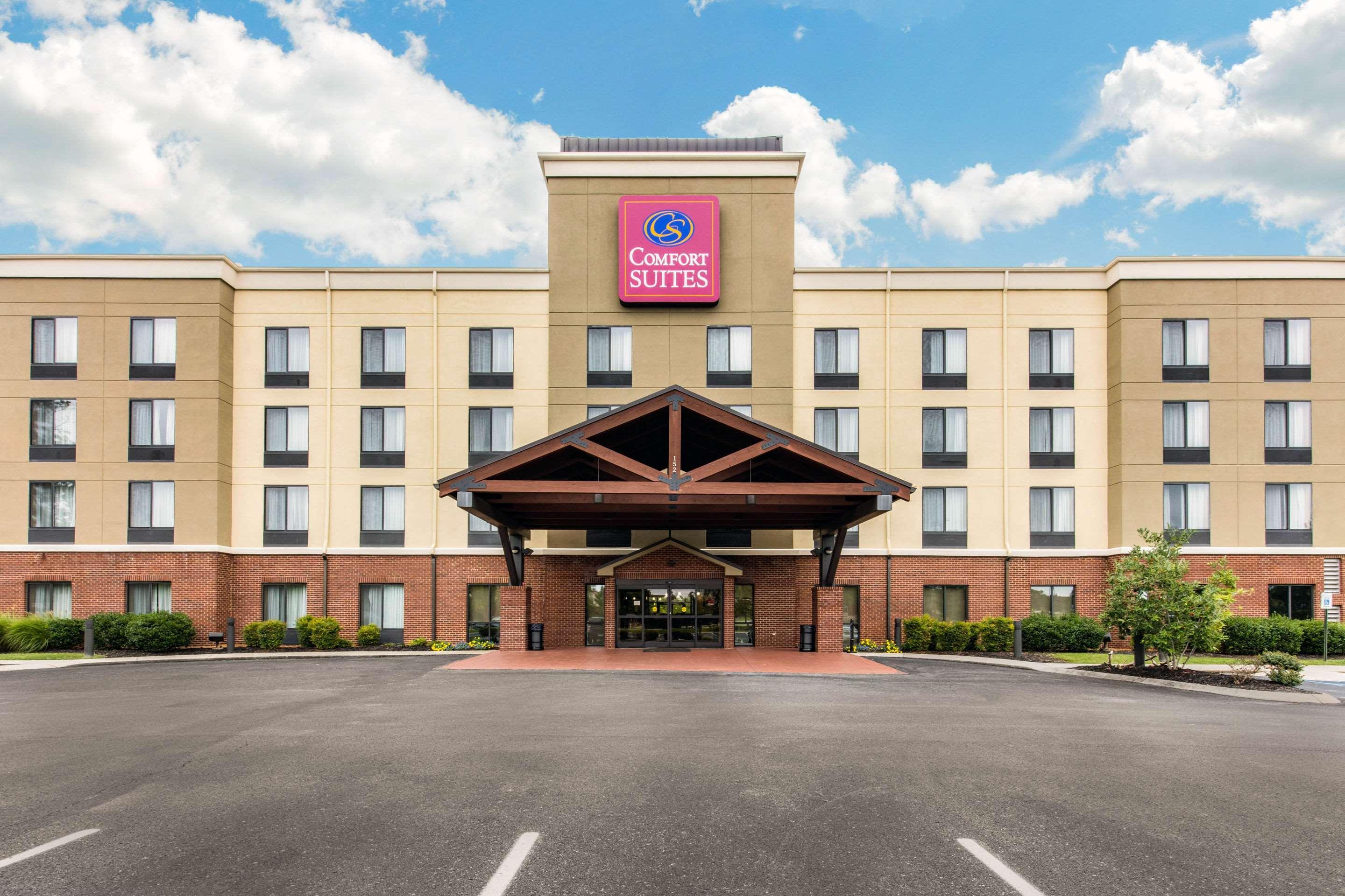 Comfort Suites Manchester Exterior photo
